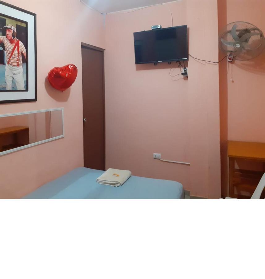 Hotel Hospedaje Las Palmeras Piura Esterno foto