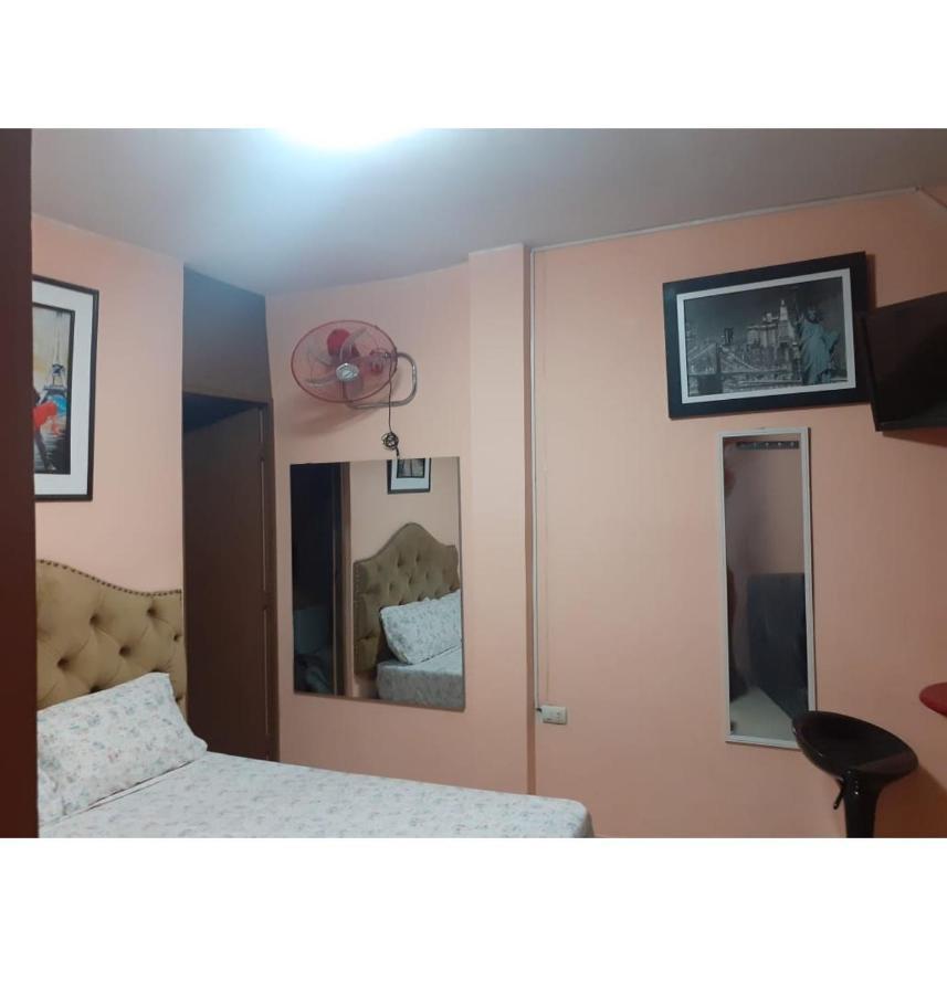 Hotel Hospedaje Las Palmeras Piura Esterno foto