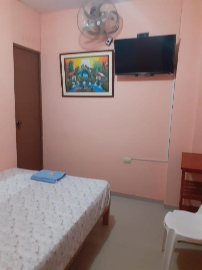 Hotel Hospedaje Las Palmeras Piura Esterno foto
